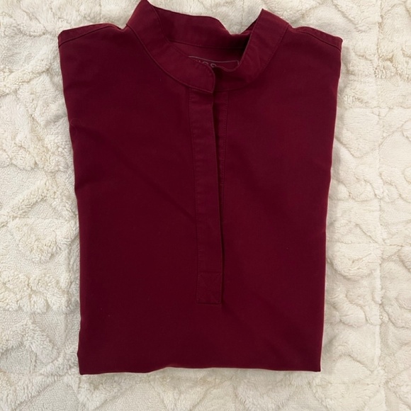 Figs Rafaela Oversized Scrub Top - Medium, Burgundy - Picture 2 of 4